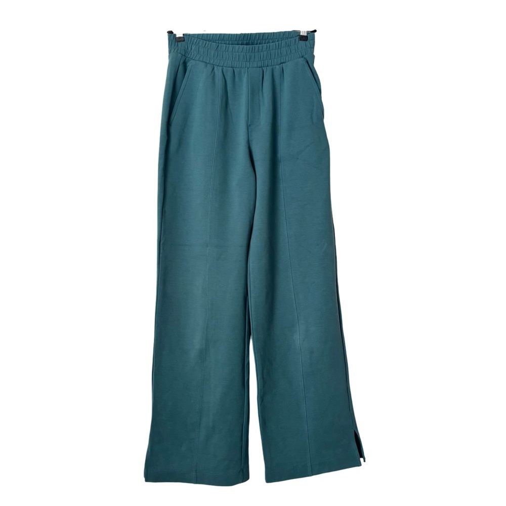 Old Navy High-Waisted Dynamic Fleece Wide-Leg Trouser Pants in Jade Shadow color